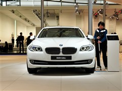 2011 528Li A
