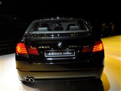 2011 528Li A