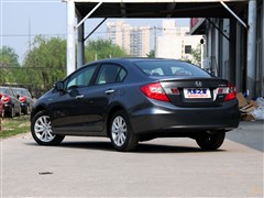 2013 ʮo 1.8L ԄӺA