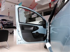 2013 1.0L AMT 