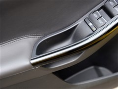 2012 Ɏ 2.0L MTA\
