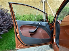 L,A,2013 Ɏ 1.5L Ԅӄń,܇ΌĈDƬ