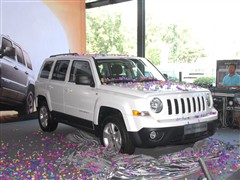 Jeep(M),ɿ,2011 2.4 \,ӌĈDƬ