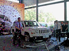 Jeep(M),ɿ,2011 2.4 \,ӌĈDƬ