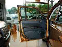 Jeep(M),ɿ,2011 2.4 70,܇ΌĈDƬ