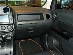 Jeep(M),ɿ,2011 2.4 70,пطPĈDƬ