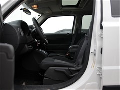 Jeep(M),ɿ,2011 2.4 A,܇ΌĈDƬ
