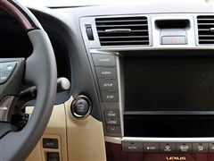 2010 460L F