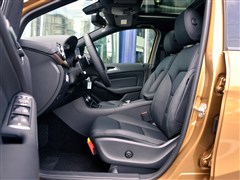 2012 B 200