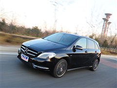 2012 B 200