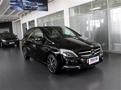 2012 B 200