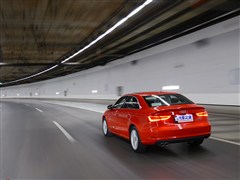 һ-󱊊W,WA3,2014 Limousine 35 TFSI ԄӺA,uyĈDƬ