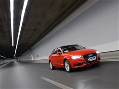 2014 Limousine 35 TFSI ԄӺA