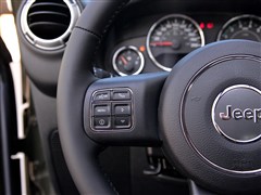 Jeep(M),R,2015 3.0L T Sahara,пطPĈDƬ