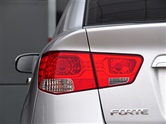 |L_,,2009 1.6L AT Premium,ĈDƬ