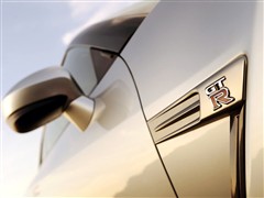 ծa(M),ծaGT-R,2010 3.8T Premium Edition,ĈDƬ