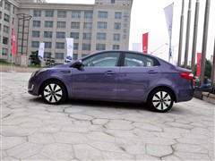 2011  1.6L AT Premium
